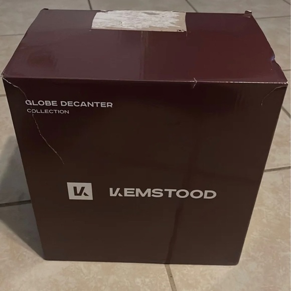 Kemstood Whiskey Globe Decanter (28 Ounce) - Picture 5 of 5